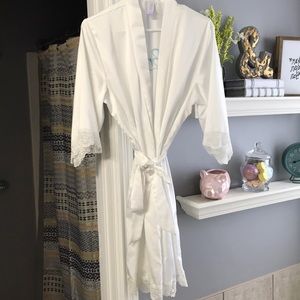 Size M Bride robe